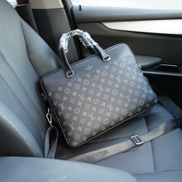 LV Porte-Documents Voyage Monogram Eclipse - Bag