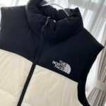TNF Nuptse Vest – Vest – Black
