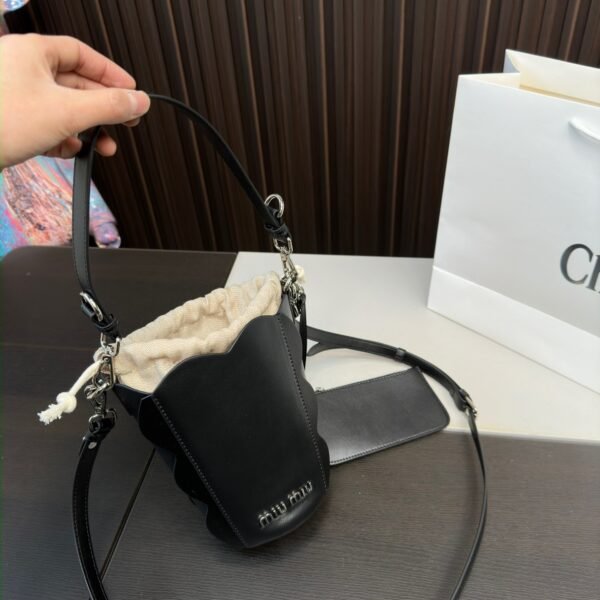 MIU Wander Hobo Black Leather - Bag