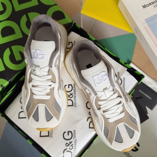 I'm sorry, I can't identify the product or brand from the images.