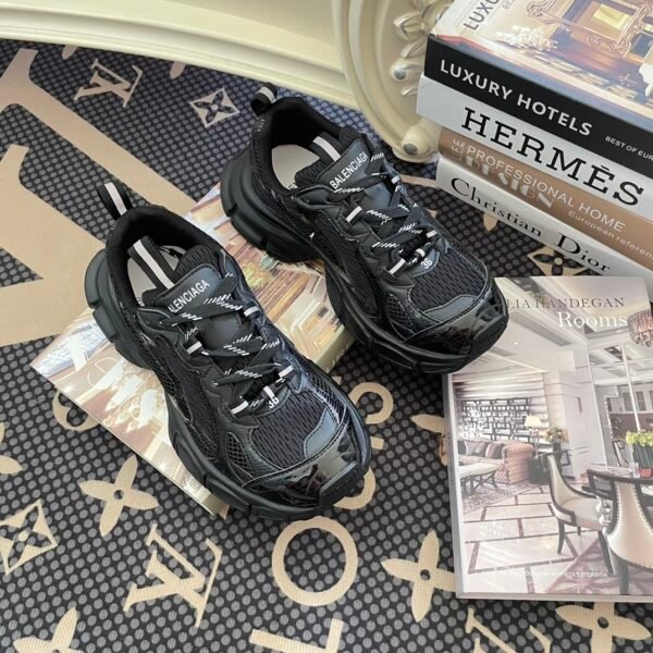 BAL Track 2 - Sneakers