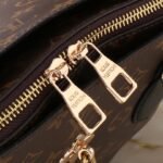 LV Montaigne MM Monogram – Borsa – Oro