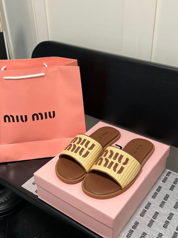 MIU Raffia Logo Slides – Slides