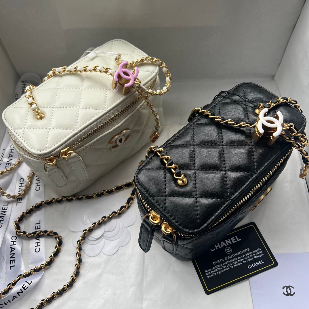 CC 19 Waist Bag Lambskin - Bag - Image 2