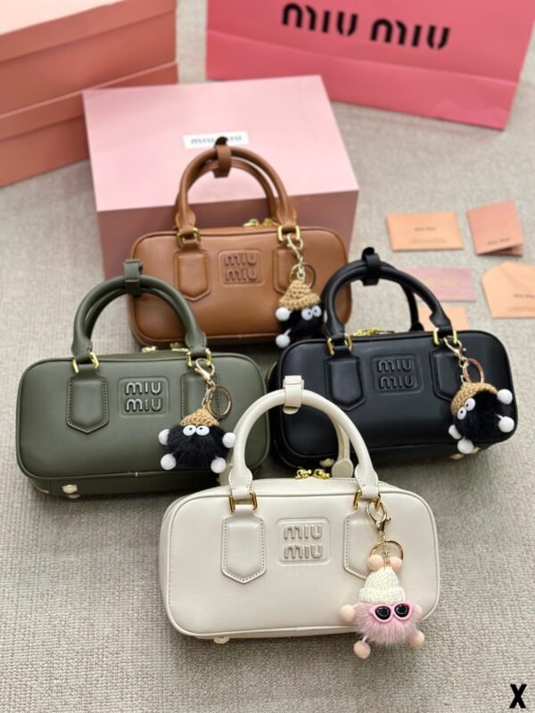 MIU Softy Padded Various Colors/Leather – Tasche