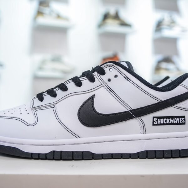 NK Dunk Low Retro - Sneakers