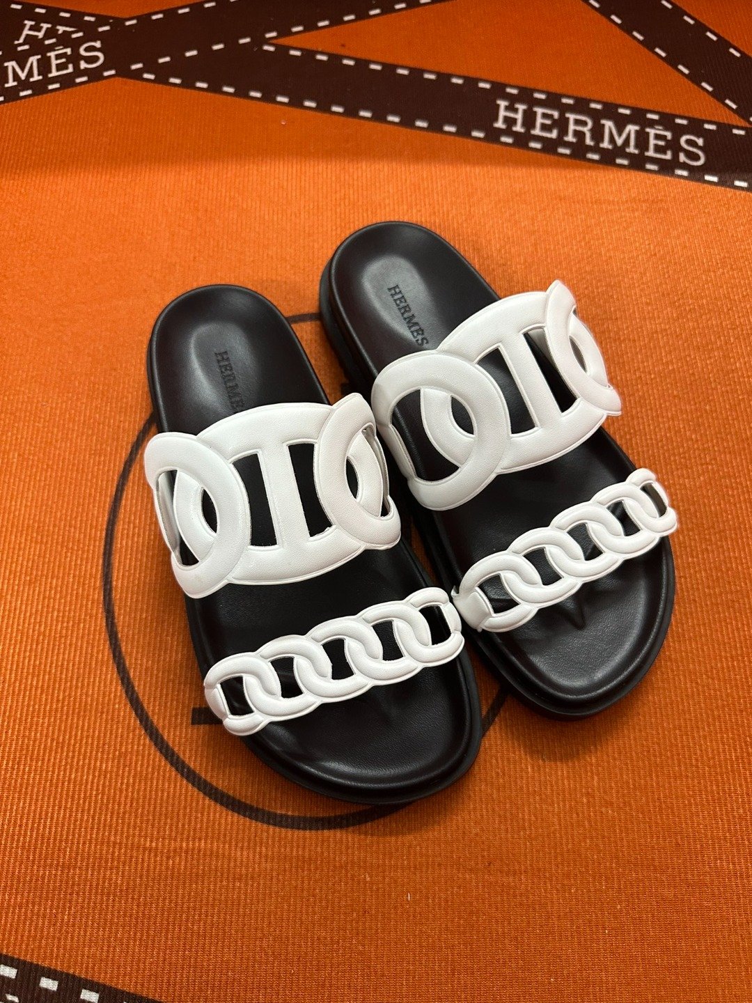 HM Oran Sandals White/Black - Slides