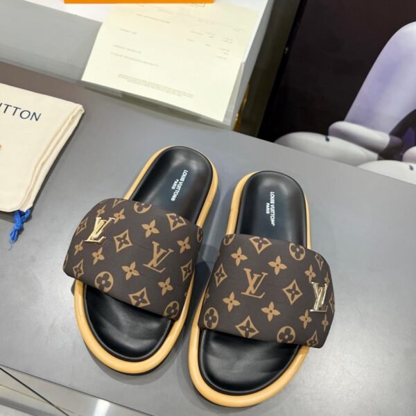 LV Waterfront - Slides