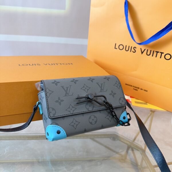 LV Outdoor Messenger Monogram Eclipse - Bag