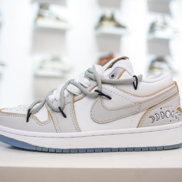 NK Air Jordan 1 Low OG Year of the Rabbit White/Gold - Sneakers