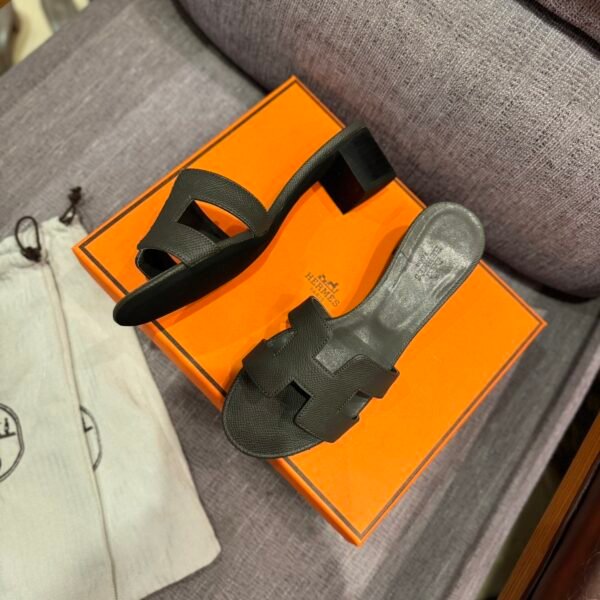 HM Oran Black Leather - Sandals