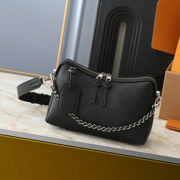 LV Discovery Bumbag - Bag