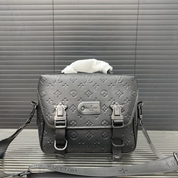 LV Messenger PM Monogram Eclipse - Bag