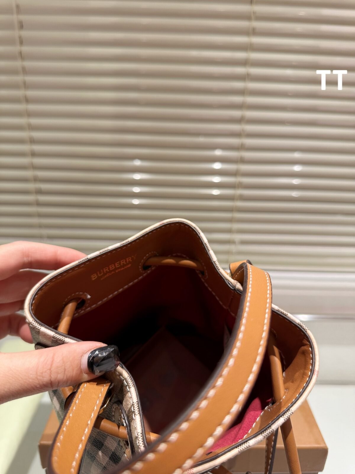 BBR TB Bucket Bag – Bag — 9