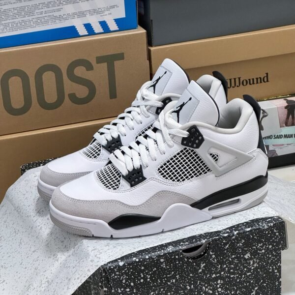 NK Air Jordan 4 Retro White Oreo 12 White - Sneakers