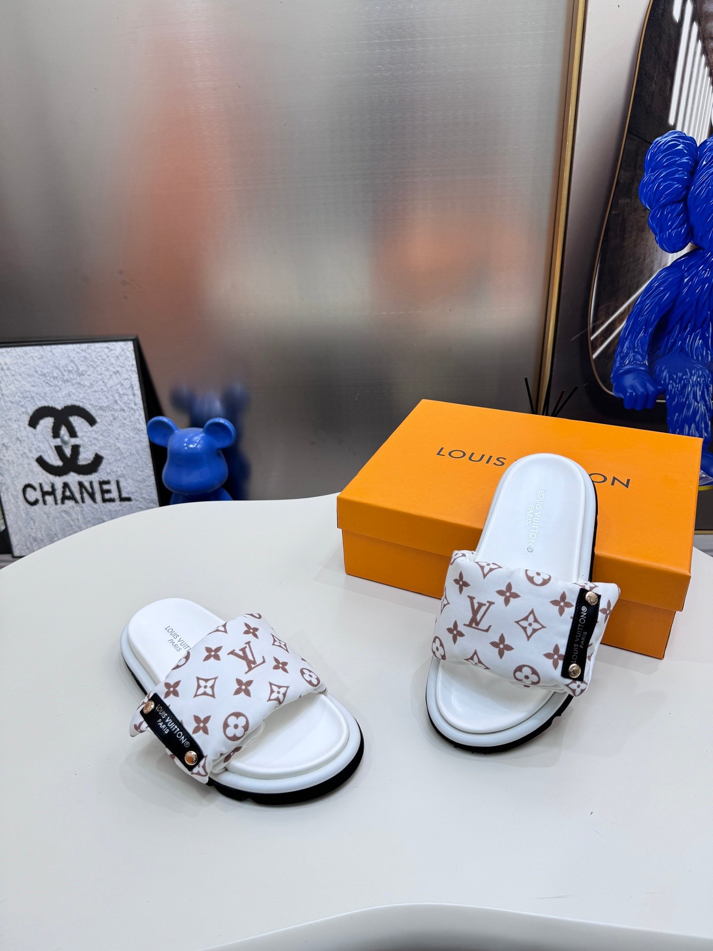LV Pool Pillow Comfort Monogram - Slides - Image 3