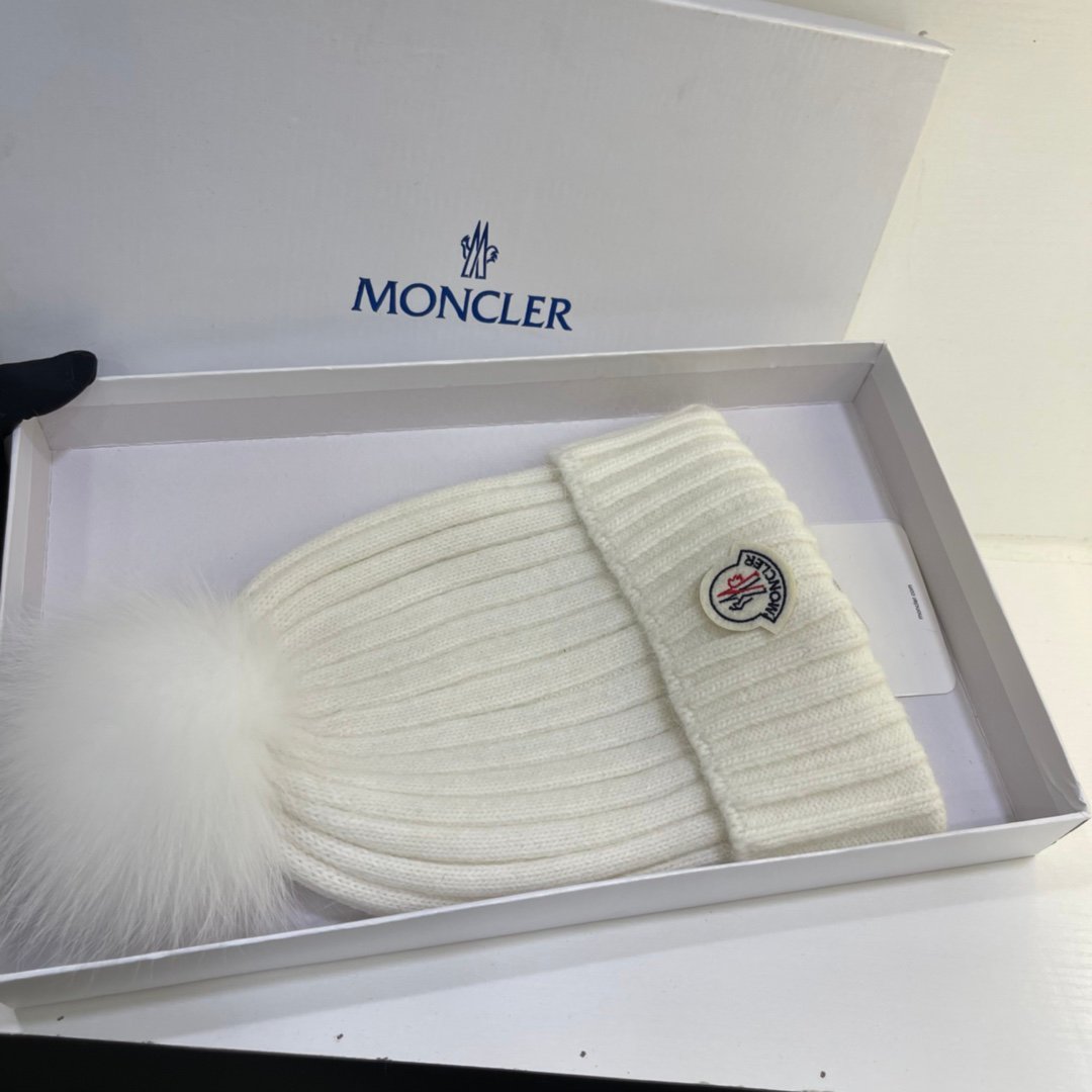 MCL Pom Pom Beanie Black/White Wool - Hat - Image 4