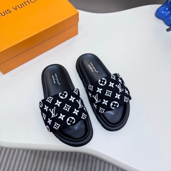 LV Waterfront Monogram Black/White Monogram - Slides