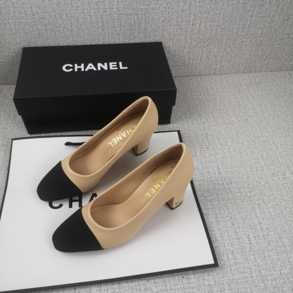 CC Two-Tone Slingback Pumps Beige/Black Leather - Heels