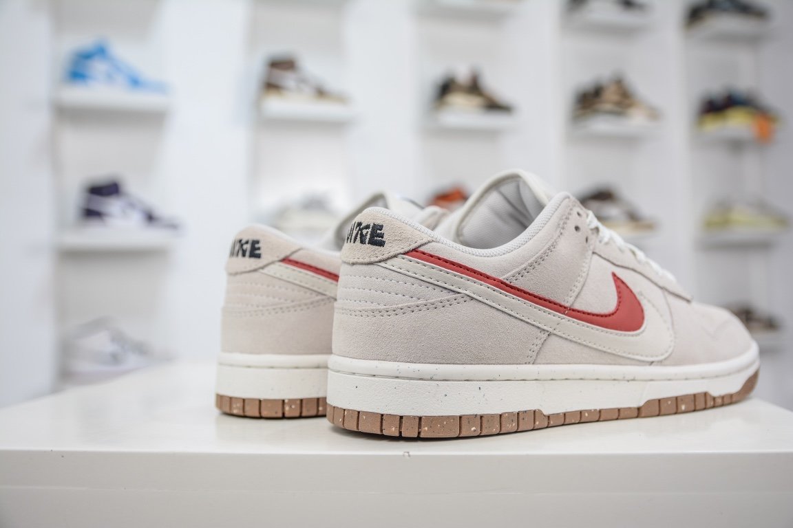 NK Dunk Low SE Pure Platinum/Red - Sneakers - Image 6