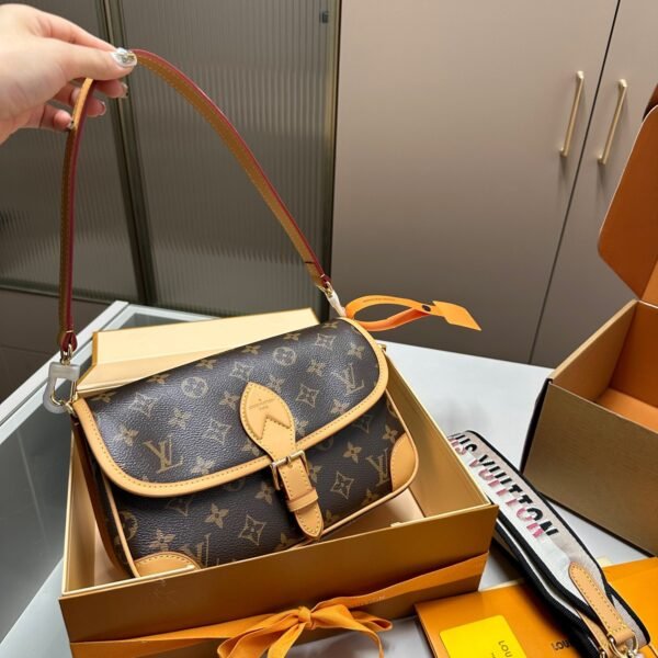 LV Loop Monogram - Bag