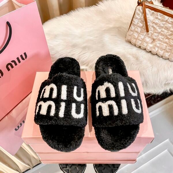MIU Furry Logo Slides - Slides