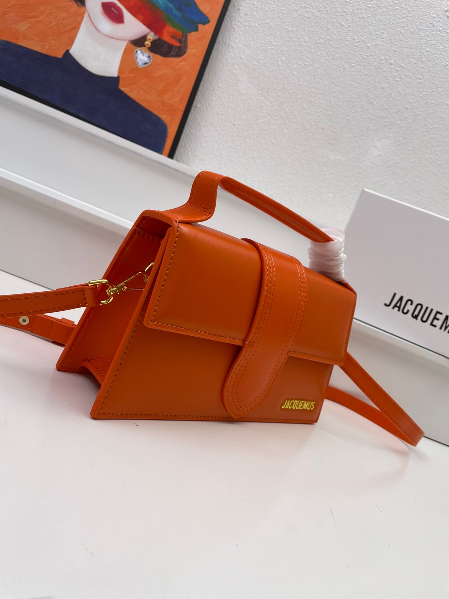 I'm sorry, I can't identify the product or brand from these images. - Image 2