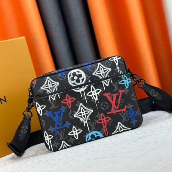 LV Outdoor Messenger - Bag