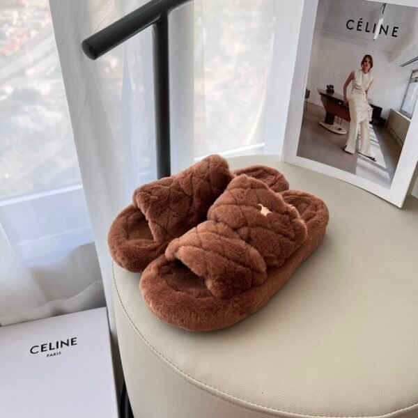 CEL Fur Slides - Slides