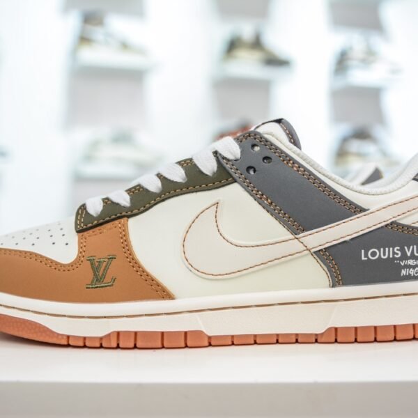 NK Dunk Low x LV - Sneakers