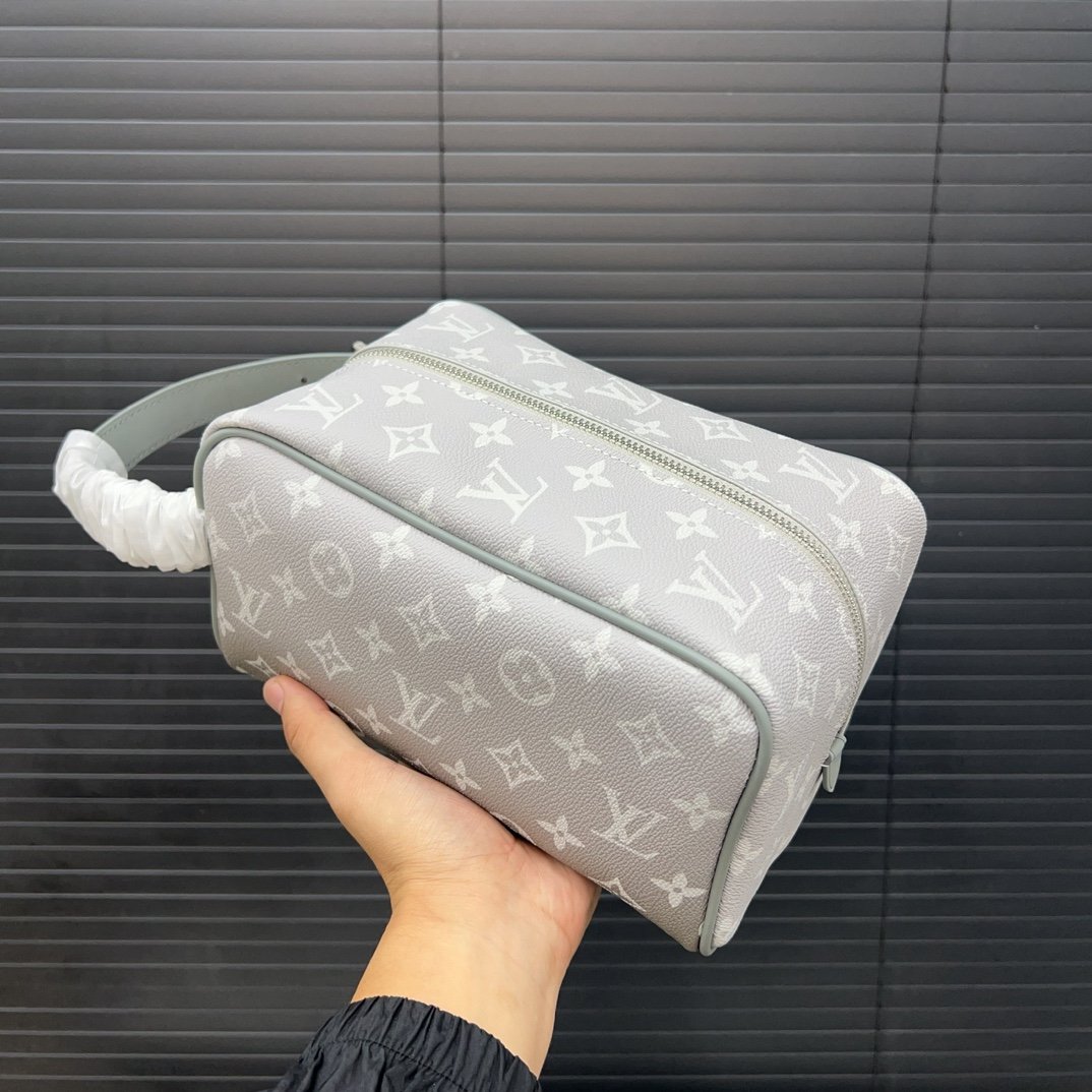 LV Soft Trunk Monogram Eclipse Reverse - Bag - Image 5