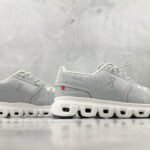 ON Cloud 5 – Sneaker – Grigio