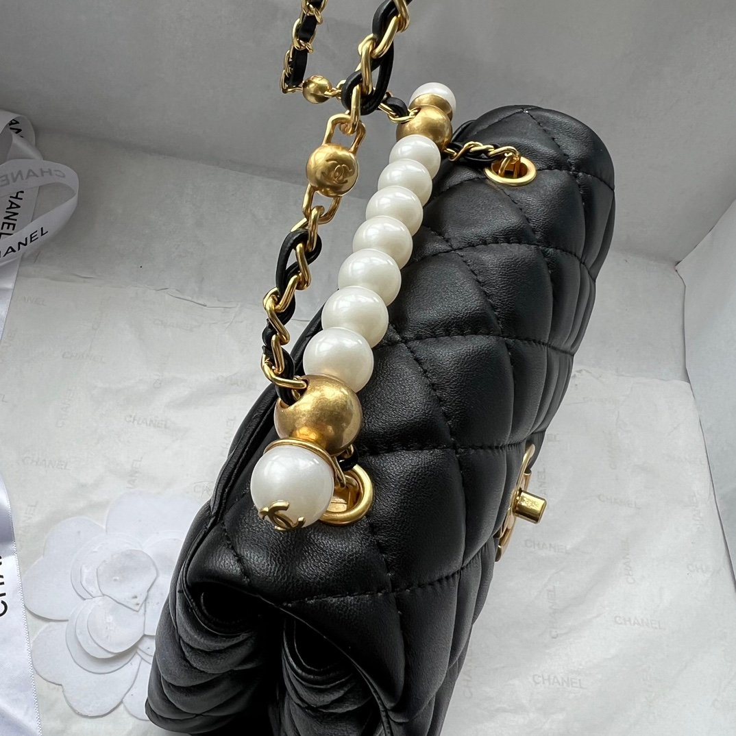 CC Pearl Crush Flap Small Black Leather - Bag - Image 4