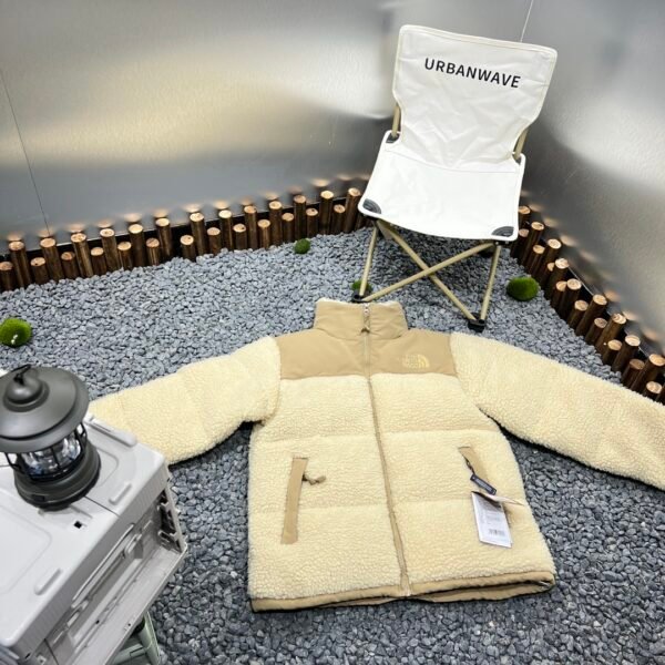 TNF Retro Nuptse Jacket - Jacket