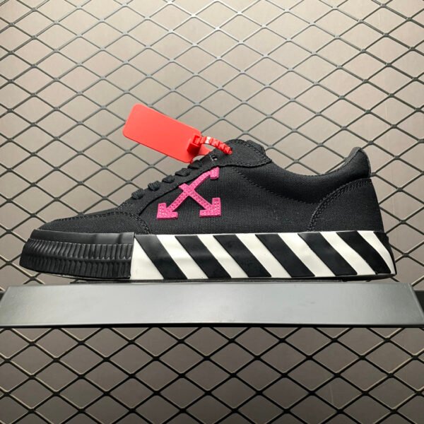 OW Vulcanized Low Top - Sneakers