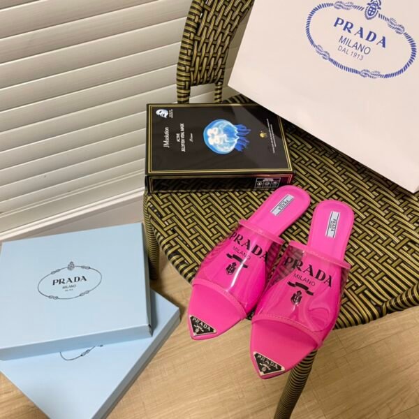 PR Logo Rubber Slide - Slides