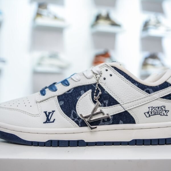 NK Dunk Low x LV - Sneakers