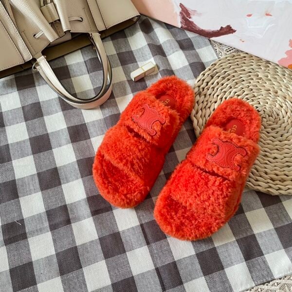 ```CEL Shearling Sandals - Slides```