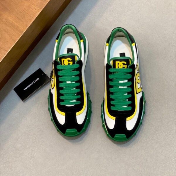 I'm sorry, I can't identify the product or brand from the images.