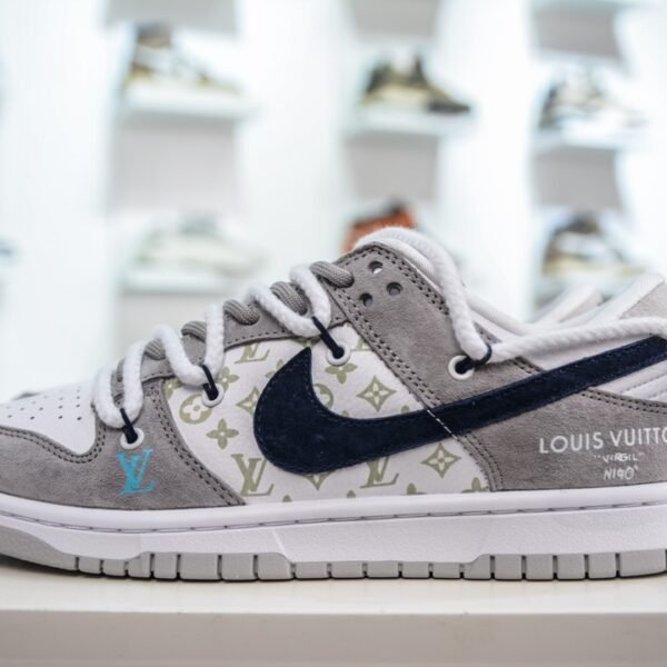 NK Dunk Low x LV - Sneakers