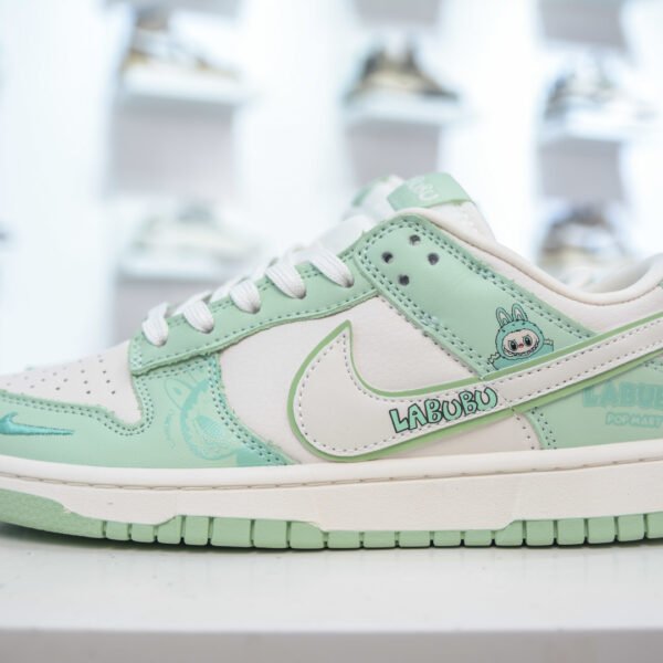 NK Dunk Low - Sneakers
