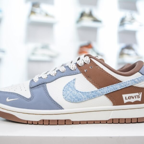NK SB Dunk Low x Levi's - Sneakers