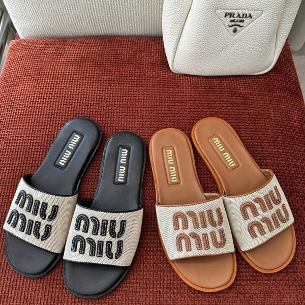 MIU Logo Slides - Slides