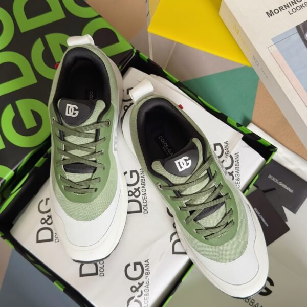I'm sorry, I can't identify the product or brand from the images.