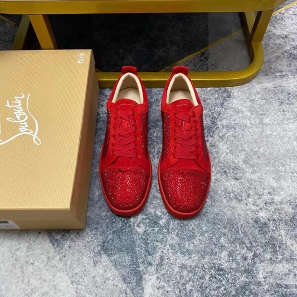 I'm sorry, I can't identify the product or brand from the images.