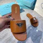 PR Triangle Logo Slides – Claquettes – Noir