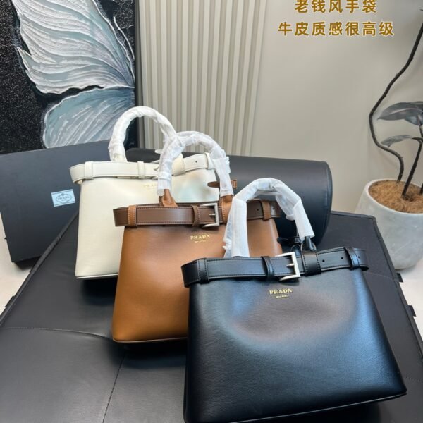 PR Buckle Tote Black Leather - Bag