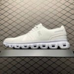 ON Cloud 5 – Sneakers – Tan
