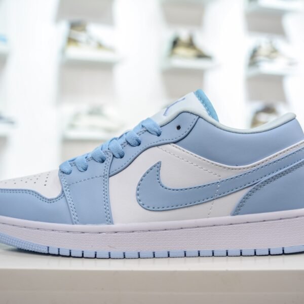 NK Air Jordan 1 Low UNC White/University Blue - Sneakers