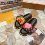 LV Pool Pillow Comfort – Slides